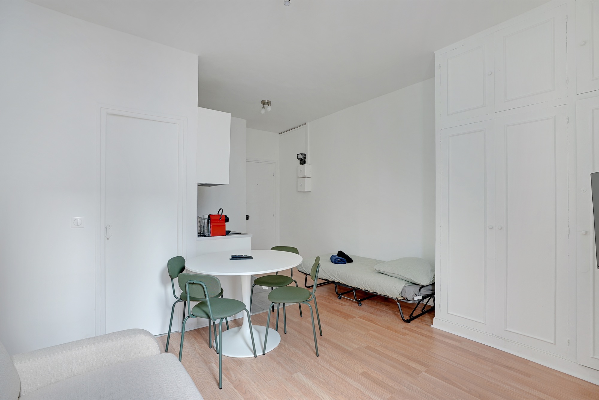 Dining area with extra bed
