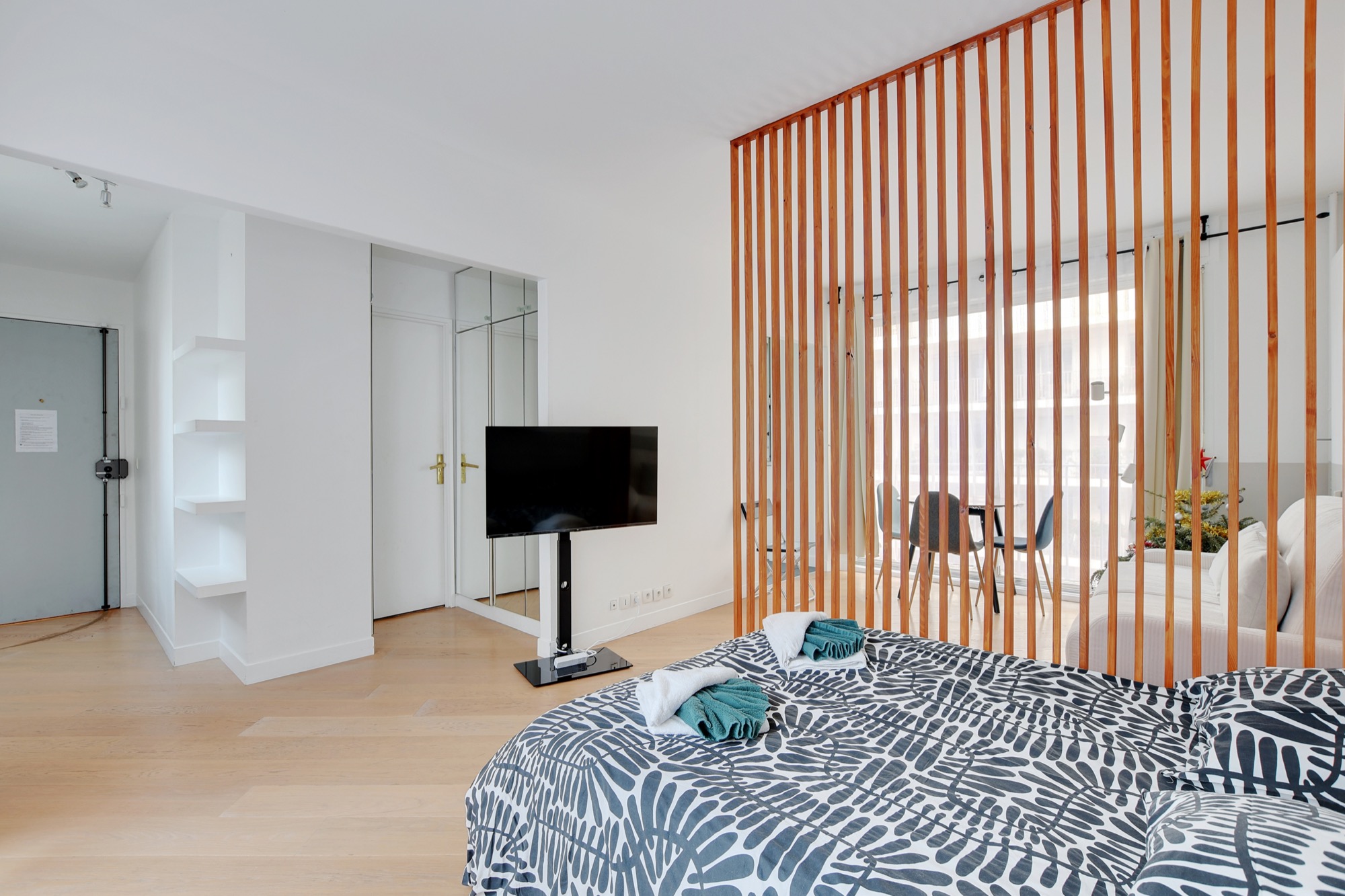 Bedroom and entrance view